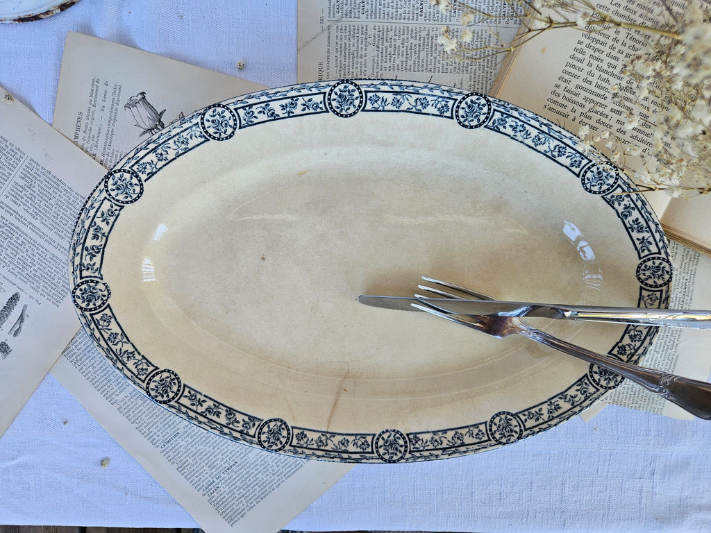Grand plat ovale ancien E.C. Salins Bristol | Terre de fer française