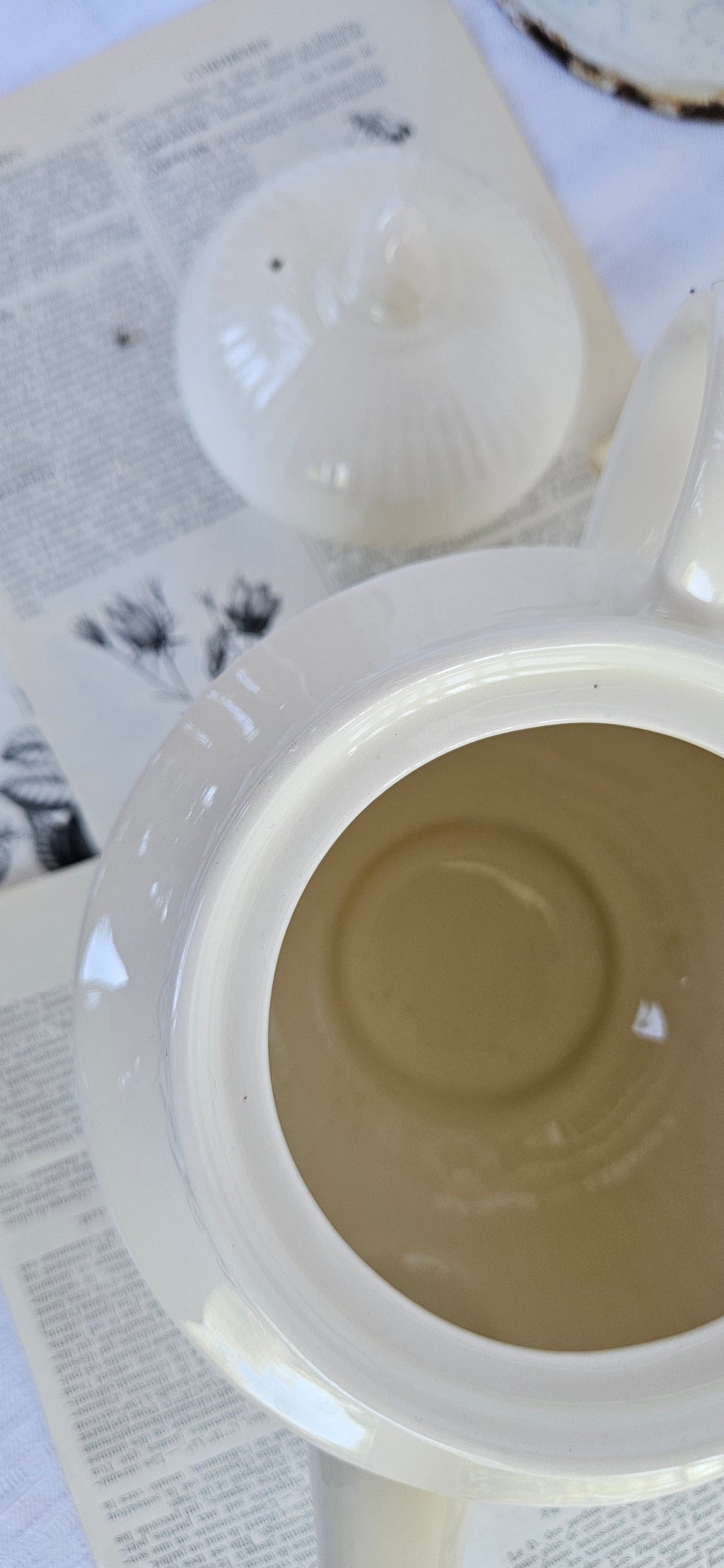 Théière Wedgwood Edme vintage en faïence fine blanche – Made in England