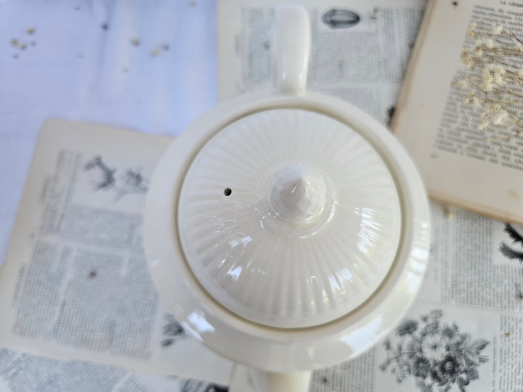 Théière Wedgwood Edme vintage en faïence fine blanche – Made in England