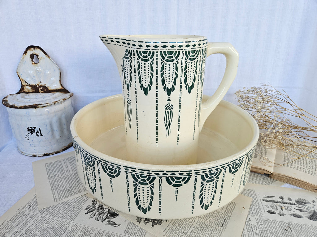 Ensemble de toilette ancien Choisy-le-Roi Terre de Fer Art Déco vert