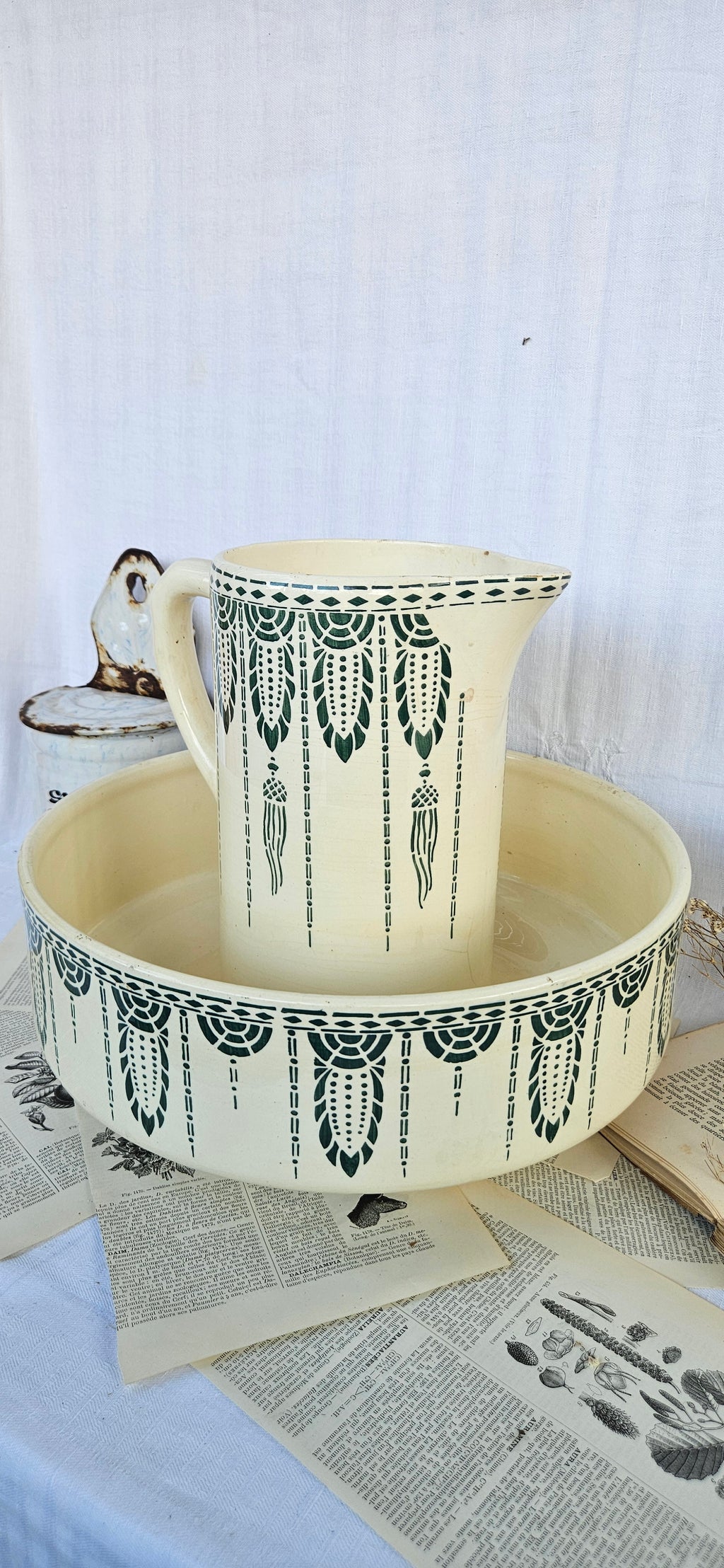 Ensemble de toilette ancien Choisy-le-Roi Terre de Fer Art Déco vert