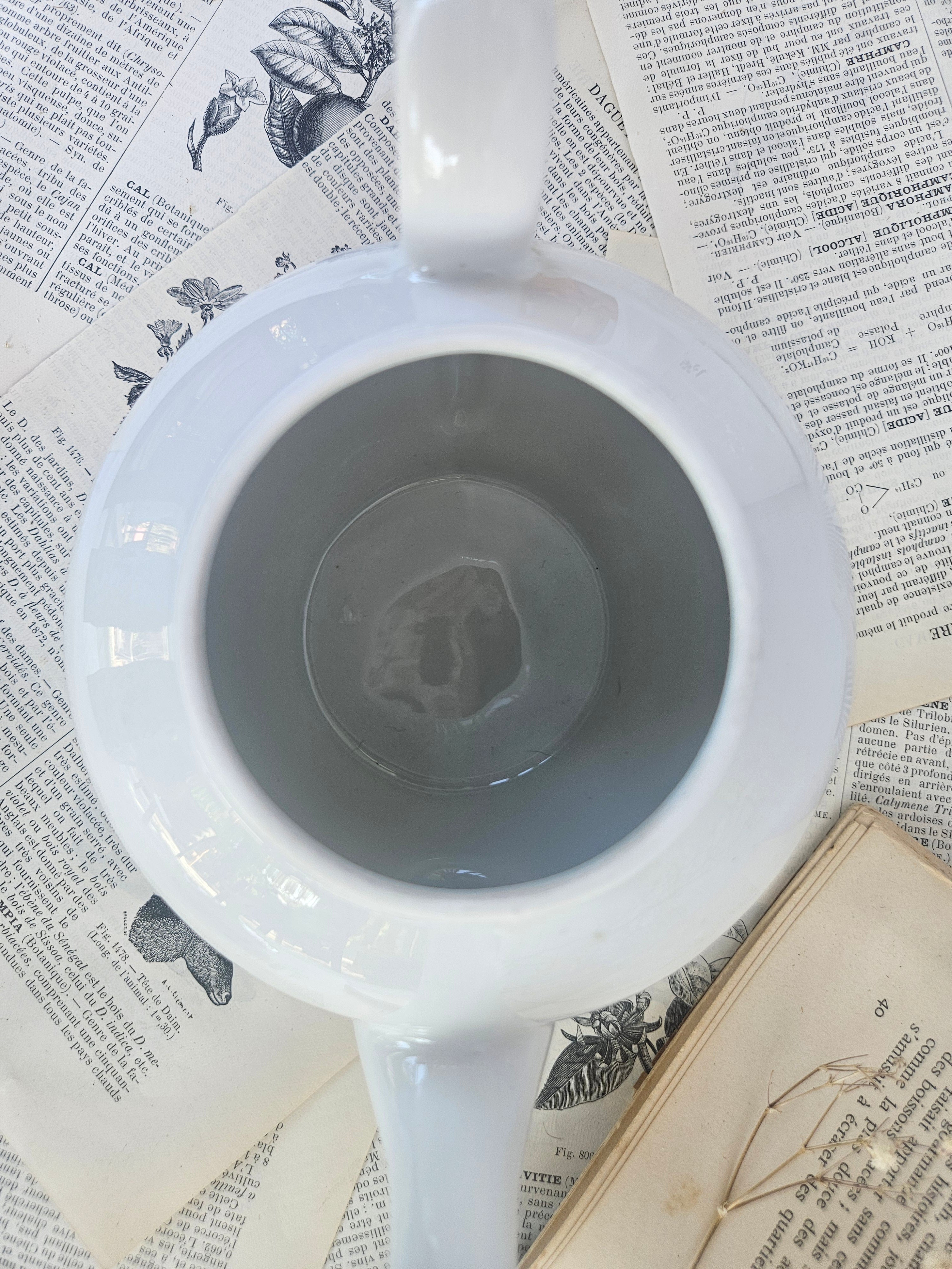 Théière vintage Apilco France avec soucoupe assortie | Porcelaine blanche | Service à thé français
