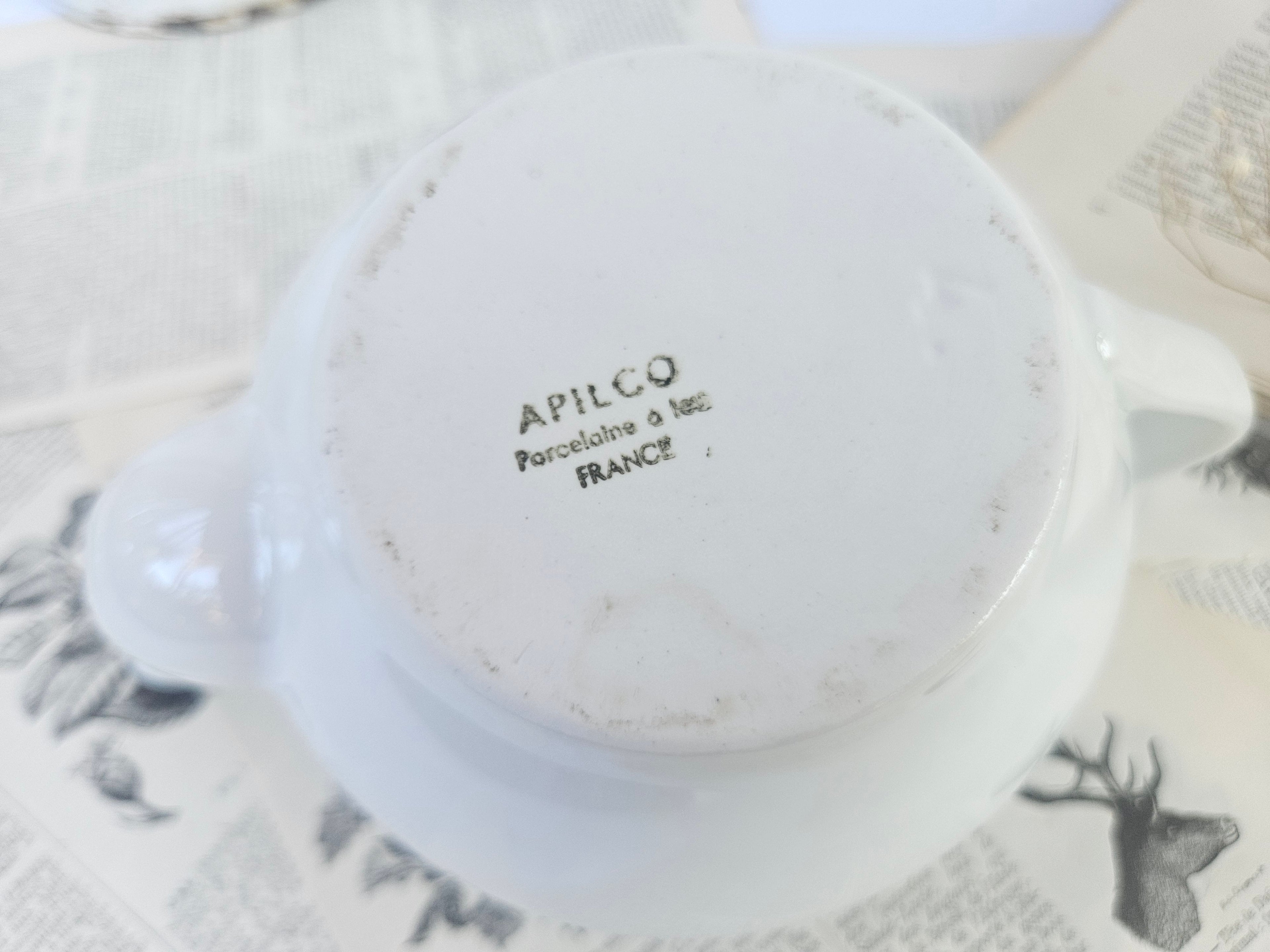 Théière vintage Apilco France avec soucoupe assortie | Porcelaine blanche | Service à thé français