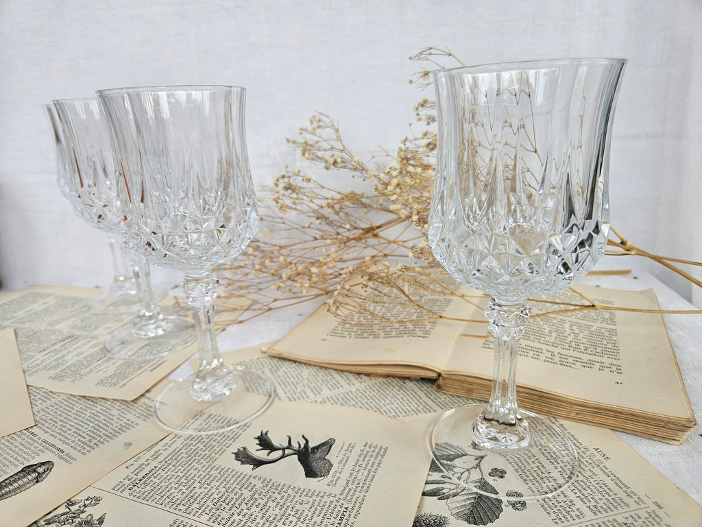 Lot de 4 grands verres à vin/eau vintage en verre taillé