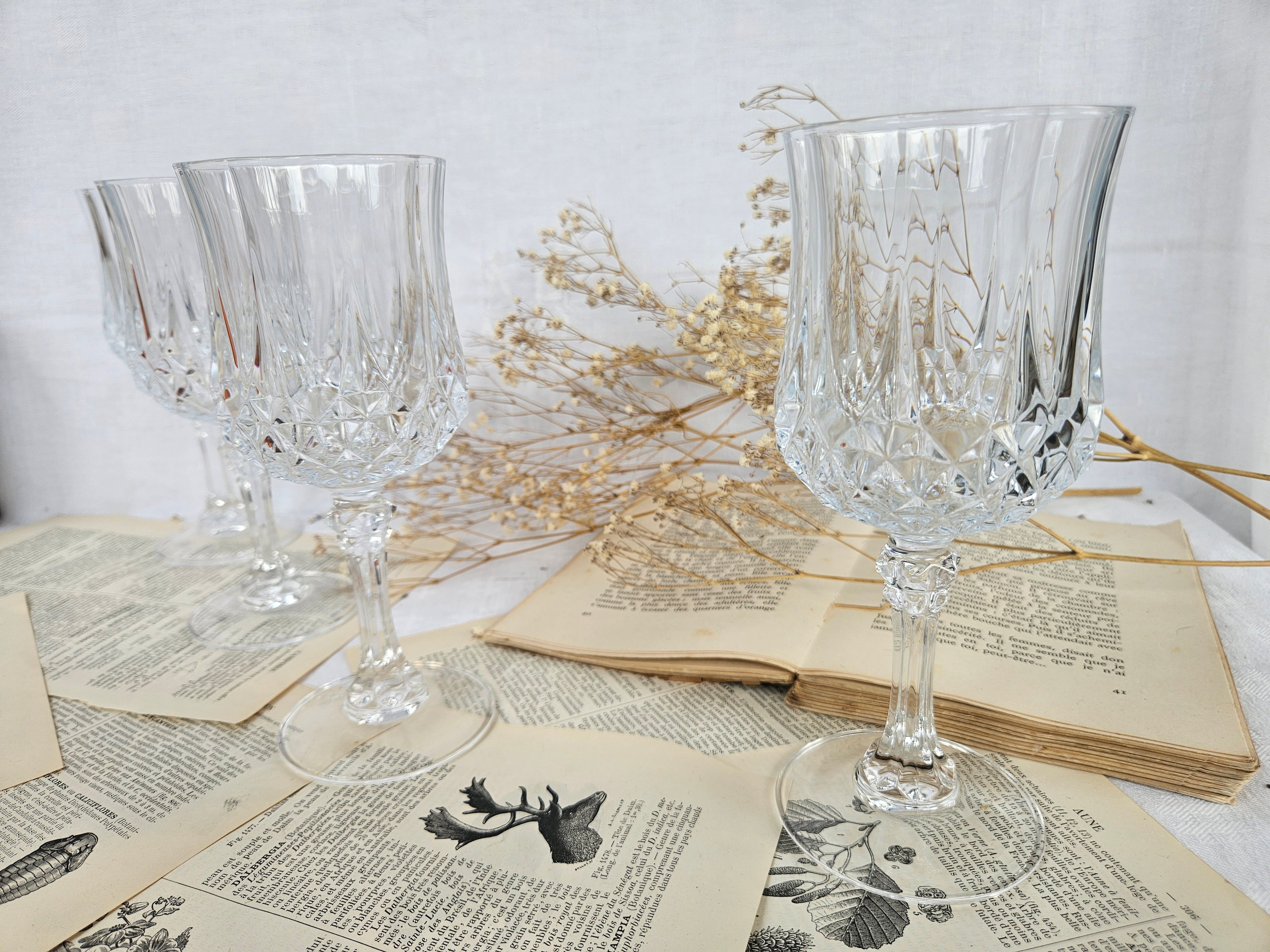Lot de 4 grands verres à vin/eau vintage en verre taillé