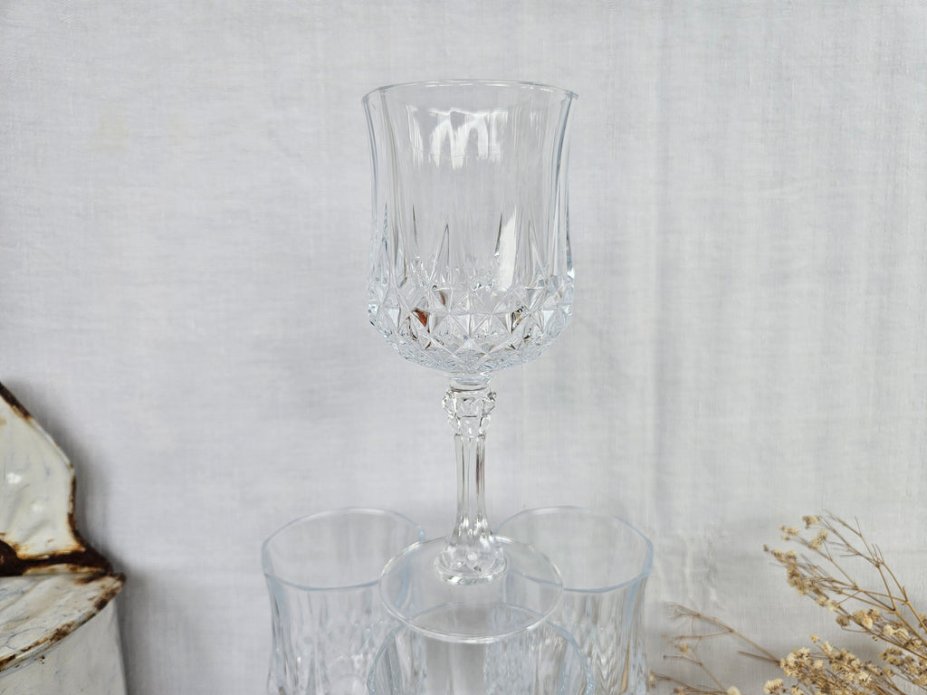 Lot de 4 grands verres à vin/eau vintage en verre taillé