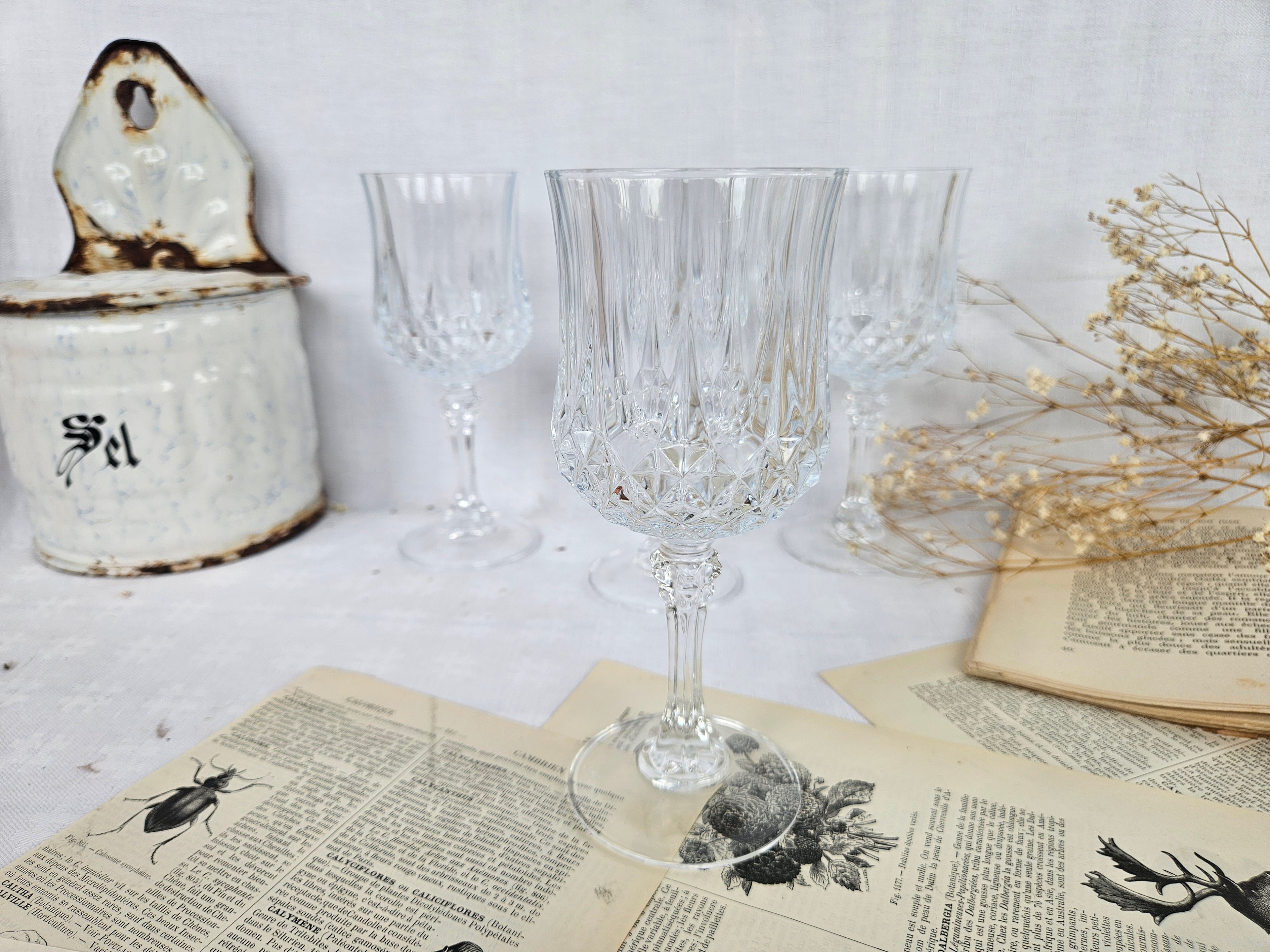 Lot de 4 grands verres à vin/eau vintage en verre taillé