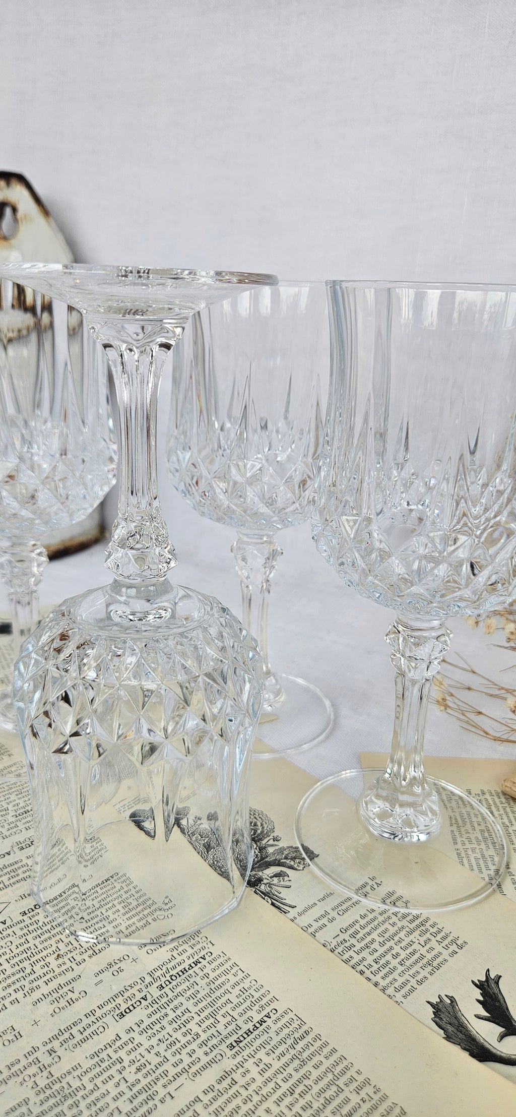 Lot de 4 grands verres à vin/eau vintage en verre taillé