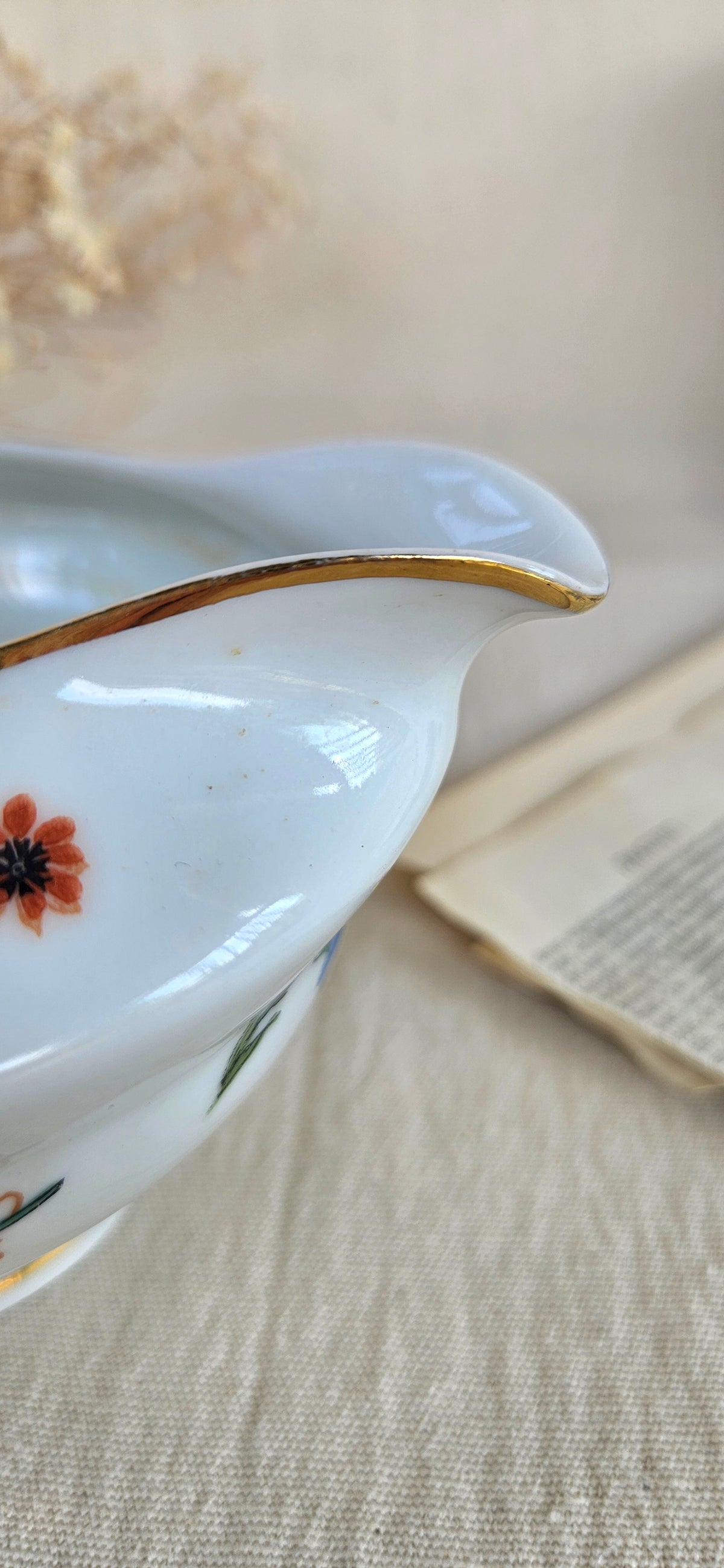 Saucière ancienne en porcelaine de Limoges A. Lanternier & Cie