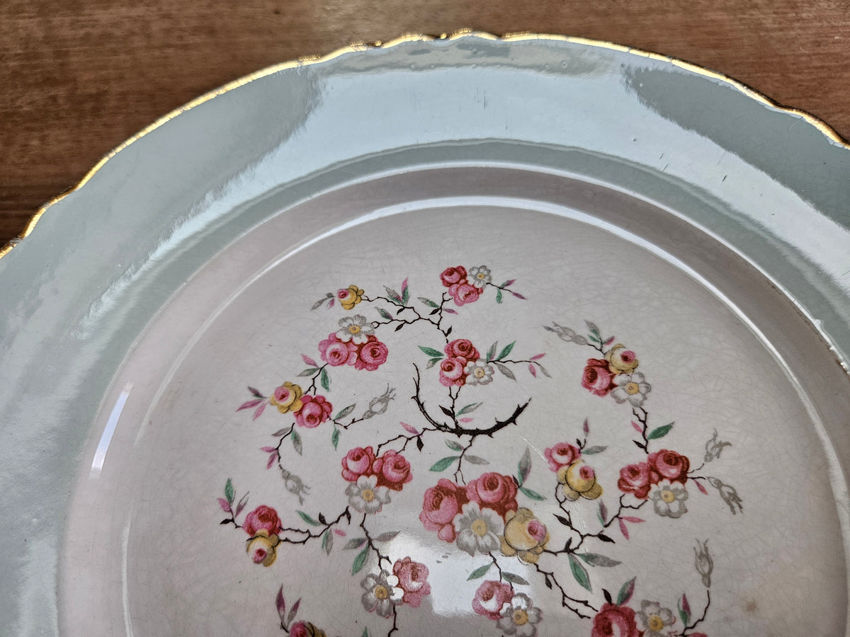 Assiette creuse Moulin des Loups bleu pastel fleurs roses 23 cm