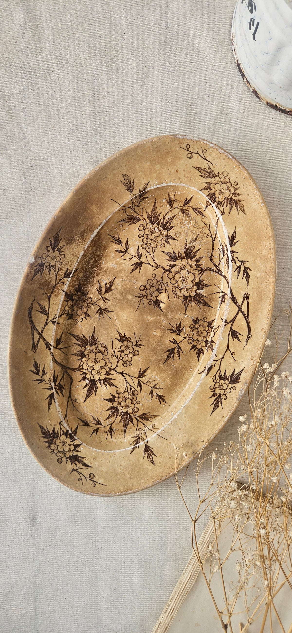 Ancien plat en faïence de Grigny