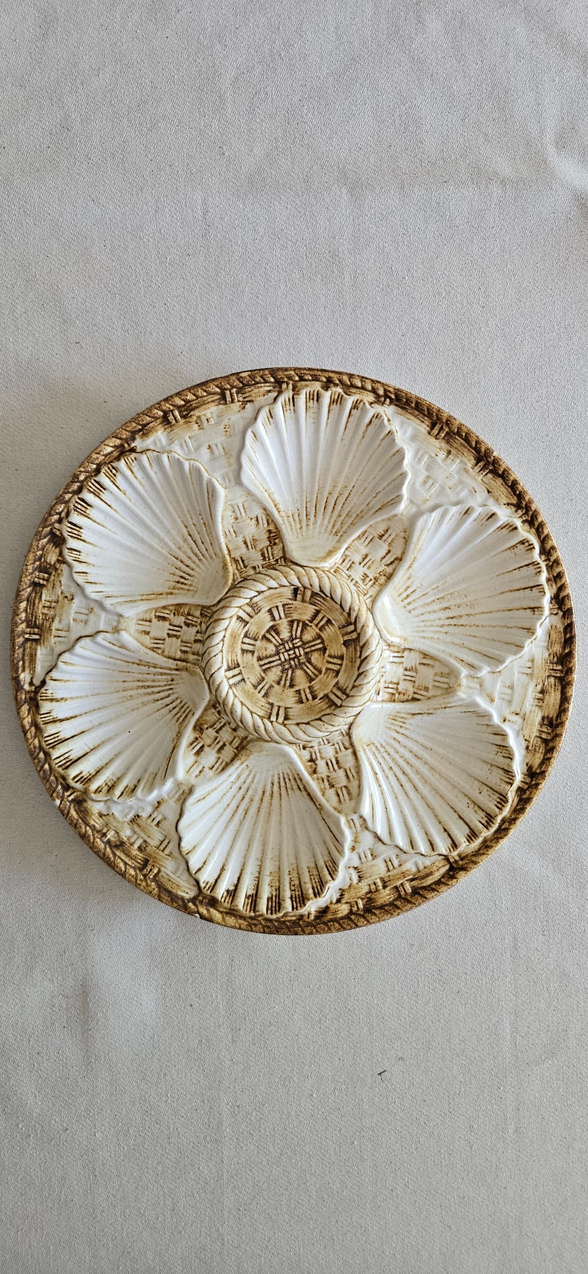 Assiette à huîtres Longchamp France en faïence
