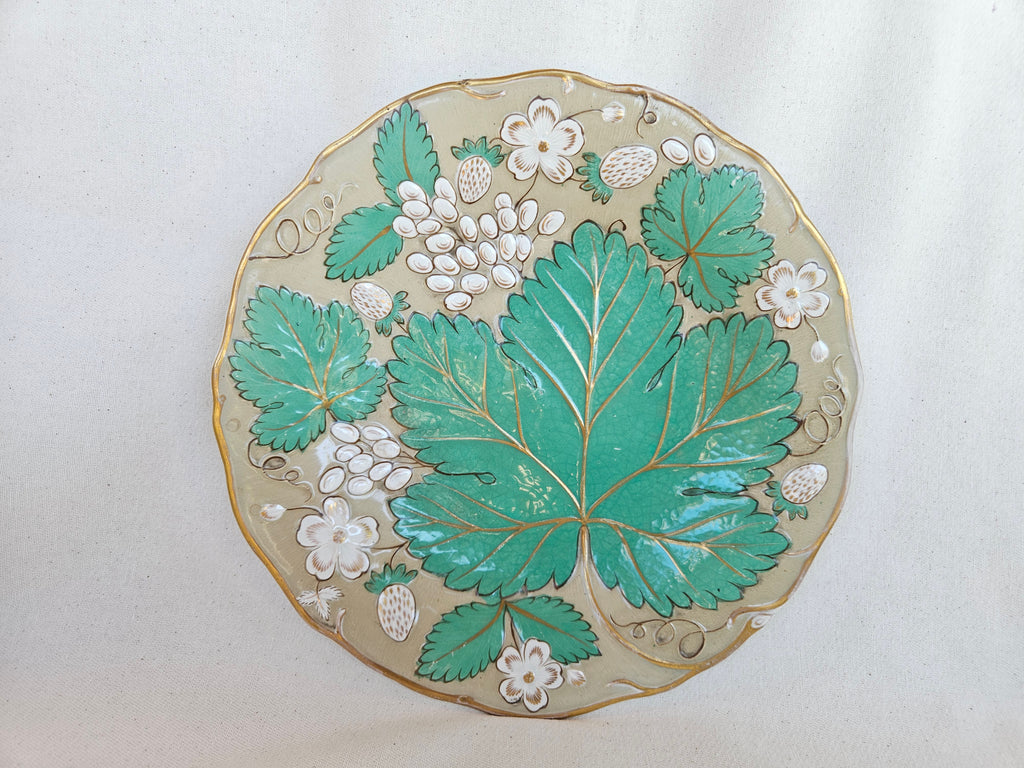 Assiette barbotine ancienne – Feuilles de vigne