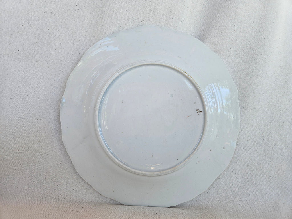 Assiette barbotine ancienne – Feuilles de vigne
