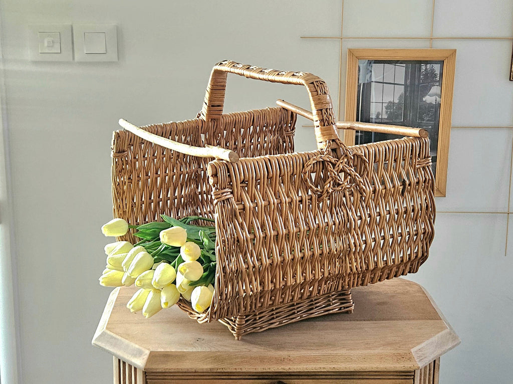 Grand panier à bûches vintage en osier tressé